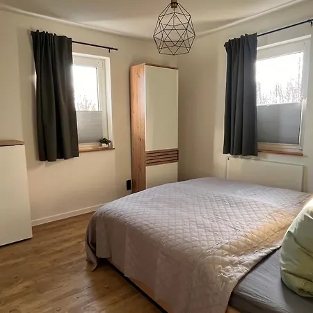 Hinterhaus Am Stadtrand *