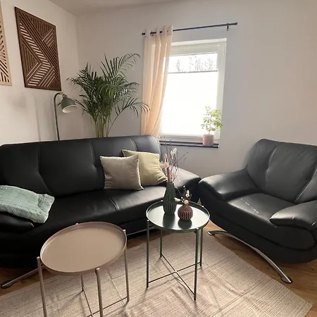 Hinterhaus Am Stadtrand * 开姆尼茨