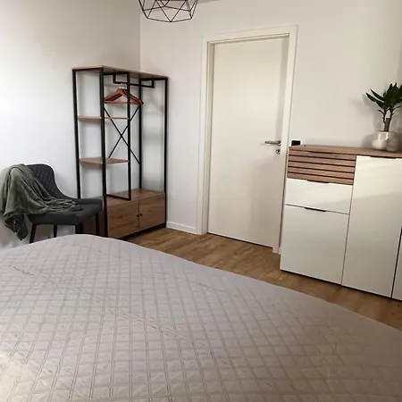 Hinterhaus Am Stadtrand 开姆尼茨