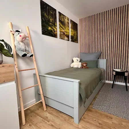 Hinterhaus Am Stadtrand 开姆尼茨