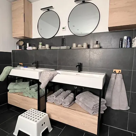 Hinterhaus Am Stadtrand Apartamento