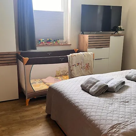 Hinterhaus Am Stadtrand Apartamento