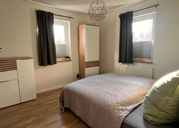 Hinterhaus Am Stadtrand *