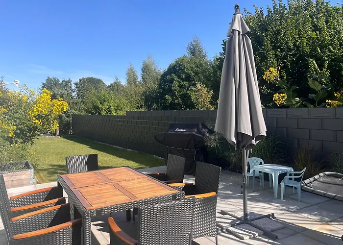 Hinterhaus Am Stadtrand *